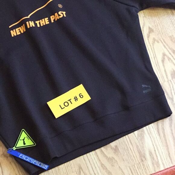 NWT PUMA sweatshirt in brown with blue & orange - Picture 4 of 16